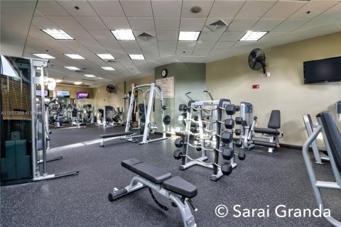 House in Cutler Bay, Florida 5 bedrooms, 315.77 sq.m. № 1857401 - photo 17