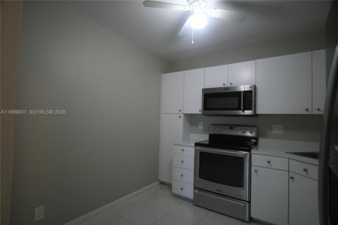 Condominio en venta en Coconut Creek, Florida, 3 dormitorios, 104.05 m2 № 2066249 - foto 12