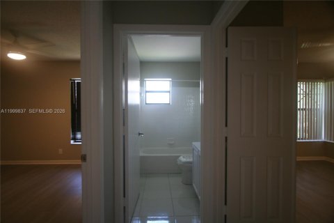 Condominio en venta en Coconut Creek, Florida, 3 dormitorios, 104.05 m2 № 2066249 - foto 20