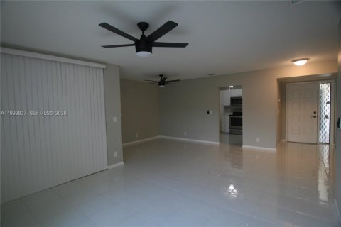 Condominio en Coconut Creek, Florida, 3 dormitorios  № 2066249