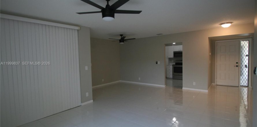 Condominio en Coconut Creek, Florida, 3 dormitorios  № 2066249