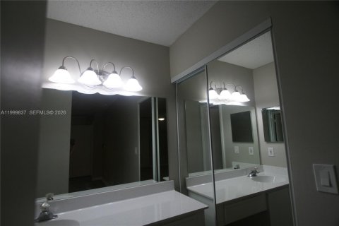 Condominio en venta en Coconut Creek, Florida, 3 dormitorios, 104.05 m2 № 2066249 - foto 29