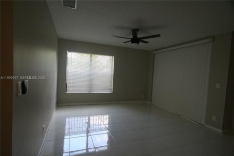 Condominio en venta en Coconut Creek, Florida, 3 dormitorios, 104.05 m2 № 2066249 - foto 21