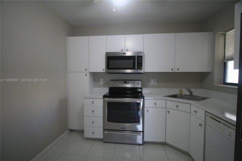 Condominio en venta en Coconut Creek, Florida, 3 dormitorios, 104.05 m2 № 2066249 - foto 2