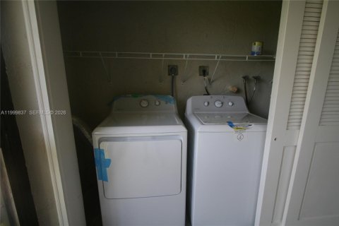 Condominio en venta en Coconut Creek, Florida, 3 dormitorios, 104.05 m2 № 2066249 - foto 24