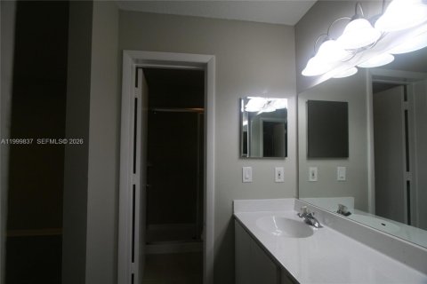 Condominio en venta en Coconut Creek, Florida, 3 dormitorios, 104.05 m2 № 2066249 - foto 30