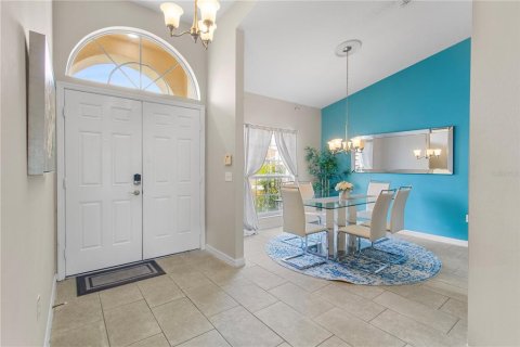 House in Davenport, Florida 5 bedrooms, 185.99 sq.m. № 1518688 - photo 4