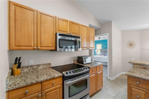 House in Davenport, Florida 5 bedrooms, 185.99 sq.m. № 1518688 - photo 14