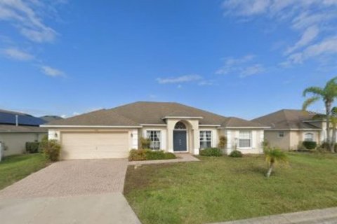 House in Davenport, Florida 5 bedrooms, 185.99 sq.m. № 1518688 - photo 1