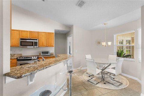 House in Davenport, Florida 5 bedrooms, 185.99 sq.m. № 1518688 - photo 13