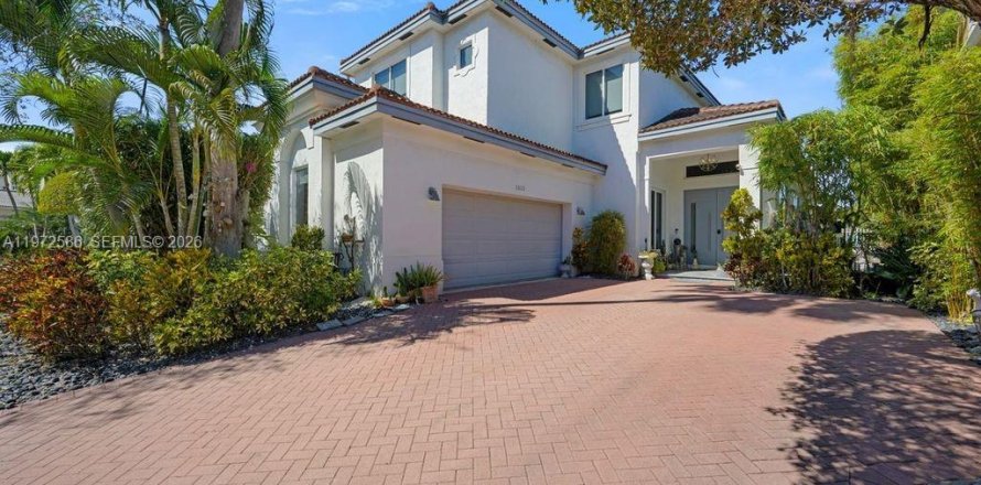 Villa ou maison à Miami, Floride 5 chambres, 314.47 m2 № 2174725