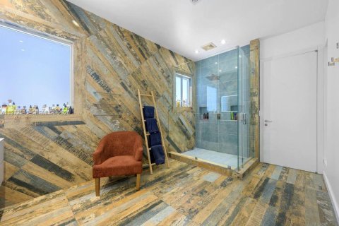 Villa ou maison à vendre à Miami, Floride: 5 chambres, 314.47 m2 № 2174725 - photo 13