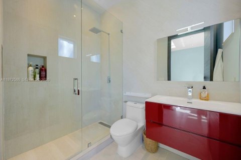 Villa ou maison à vendre à Miami, Floride: 5 chambres, 314.47 m2 № 2174725 - photo 23