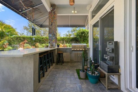 Villa ou maison à vendre à Miami, Floride: 5 chambres, 314.47 m2 № 2174725 - photo 27