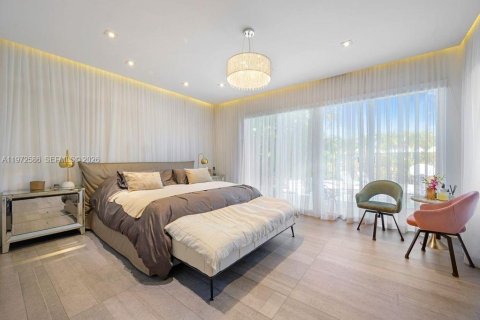 Villa ou maison à vendre à Miami, Floride: 5 chambres, 314.47 m2 № 2174725 - photo 9