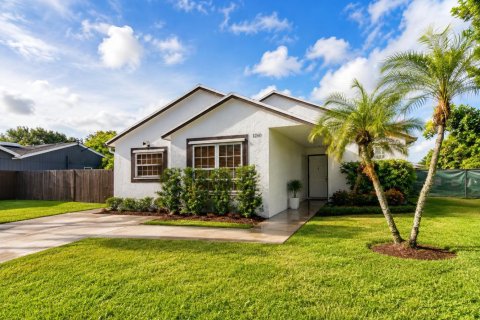 Villa ou maison à Royal Palm Beach, Floride 4 chambres, 144 m2 № 2288463
