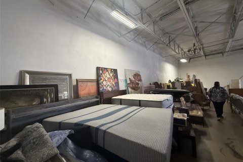Propiedad comercial en venta en Orlando, Florida, 1357.67 m2 № 2166213 - foto 8