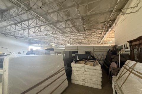 Propiedad comercial en venta en Orlando, Florida, 1357.67 m2 № 2166213 - foto 6