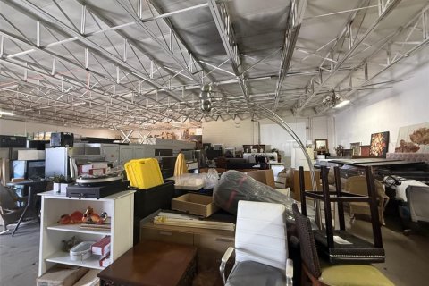 Propiedad comercial en venta en Orlando, Florida, 1357.67 m2 № 2166213 - foto 9