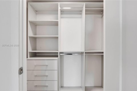 Appartement à louer à Miami, Floride: 1 chambre, 96.25 m2 № 2003097 - photo 24