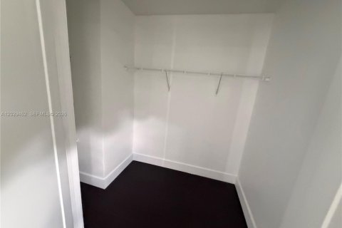 Appartement à louer à Dania Beach, Floride: 2 chambres, 74.32 m2 № 2176123 - photo 11