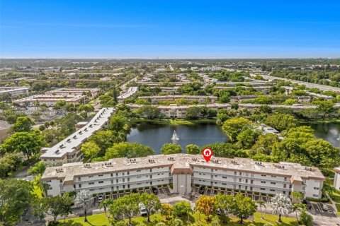 Снять в аренду кондоминиум в Лодердейл-Лейкс, Флорида 1 спальня, 63.55м2, № 1950740 - фото 14