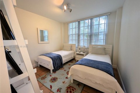 Condo in Miami Beach, Florida, 2 bedrooms  № 2029060 - photo 19