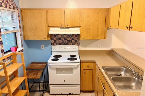 Touwnhouse à vendre à Gainesville, Floride: 2 chambres, 92.16 m2 № 2237879 - photo 10