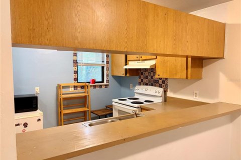 Touwnhouse à vendre à Gainesville, Floride: 2 chambres, 92.16 m2 № 2237879 - photo 9