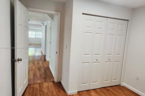 Villa ou maison à vendre à Miami, Floride: 3 chambres, 144.37 m2 № 2062831 - photo 15