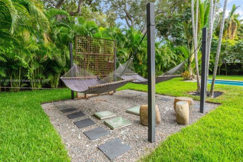 Casa en venta en Miami, Florida, 4 dormitorios, 276.38 m2 № 1970627 - foto 30