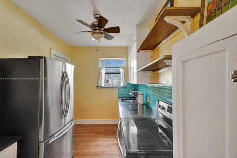 Condominio en venta en Miami Shores, Florida, 1 dormitorio, 76.83 m2 № 1708302 - foto 4