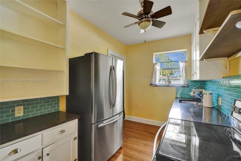 Condominio en venta en Miami Shores, Florida, 1 dormitorio, 76.83 m2 № 1708302 - foto 5
