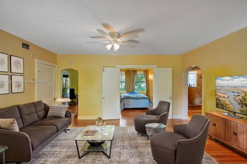 Condominio en venta en Miami Shores, Florida, 1 dormitorio, 76.83 m2 № 1708302 - foto 8
