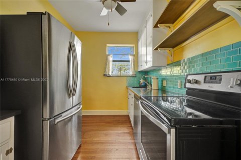 Condominio en venta en Miami Shores, Florida, 1 dormitorio, 76.83 m2 № 1708302 - foto 6