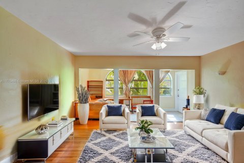 Condominio en venta en Miami Shores, Florida, 1 dormitorio, 76.83 m2 № 1708302 - foto 30