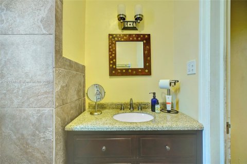 Condominio en venta en Miami Shores, Florida, 1 dormitorio, 76.83 m2 № 1708302 - foto 10