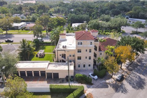 Condominio en venta en Miami Shores, Florida, 1 dormitorio, 76.83 m2 № 1708302 - foto 16