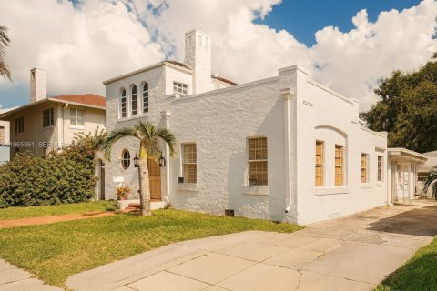 Casa en venta en Miami, Florida, 4 dormitorios, 244.15 m2 № 2027850 - foto 2