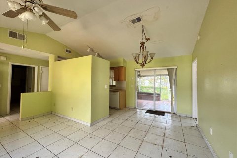 House in Kissimmee, Florida 3 bedrooms, 130.43 sq.m. № 1652165 - photo 4