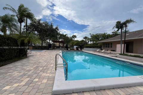 Condo in Deerfield Beach, Florida, 2 bedrooms  № 1938739 - photo 13