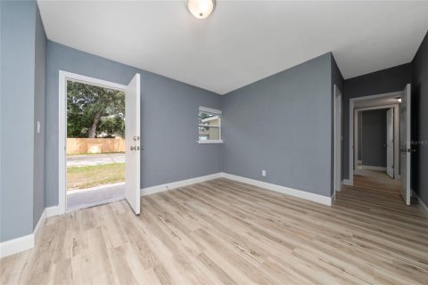House in Orlando, Florida 3 bedrooms, 101.73 sq.m. № 1776645 - photo 18