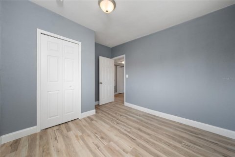 House in Orlando, Florida 3 bedrooms, 101.73 sq.m. № 1776645 - photo 21