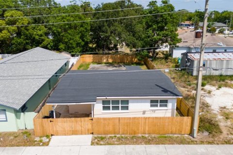 House in Orlando, Florida 3 bedrooms, 101.73 sq.m. № 1776645 - photo 3
