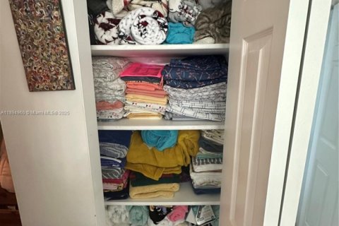 Condominio en venta en Sunny Isles Beach, Florida, 2 dormitorios, 126.07 m2 № 1947465 - foto 18