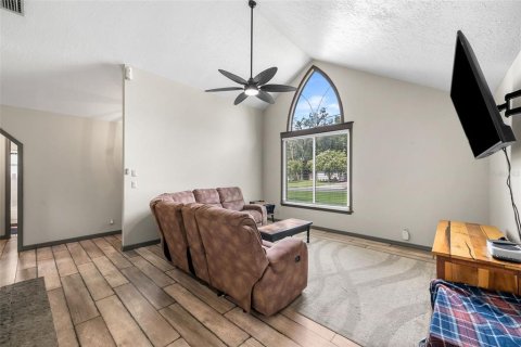 House in Ocala, Florida 3 bedrooms, 118.08 sq.m. № 2267367 - photo 3