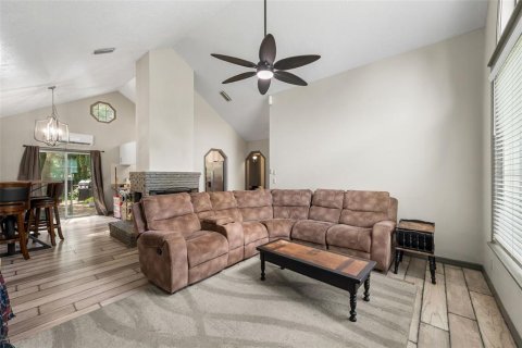 House in Ocala, Florida 3 bedrooms, 118.08 sq.m. № 2267367 - photo 4