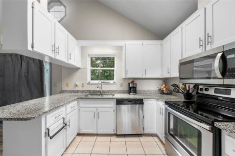 House in Ocala, Florida 3 bedrooms, 118.08 sq.m. № 2267367 - photo 6
