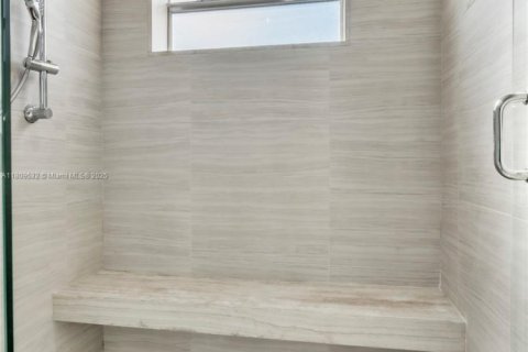 Copropriété à louer à Miami, Floride: 1 chambre, 104.52 m2 № 1752171 - photo 9