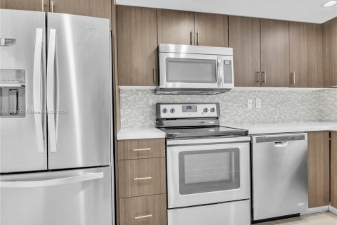Copropriété à louer à Miami, Floride: 1 chambre, 104.52 m2 № 1752171 - photo 2